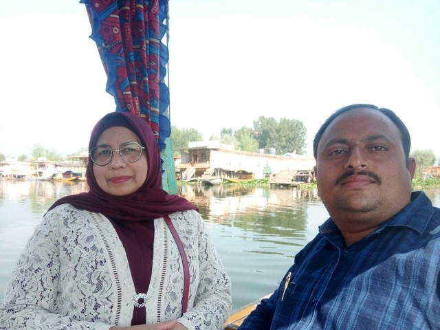 Visit From Delhi Agra, Srinagar & Kashmir Halal Tour 5 Days in Srinagar