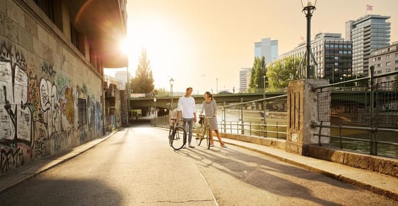Vienna: E-Bike Tour with Danube Island & Green Parks
