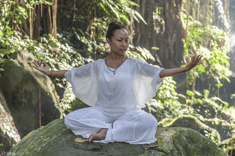 Bali, Ubud Privat yoga och helande meditation i UbudLiten grupp med mötesplats