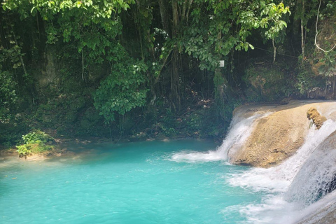 Montego Bay: Blue Hole & Horseback Riding Tour