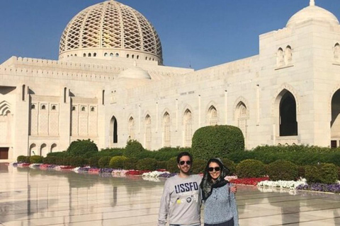 Best of Muscat in One Day (8–9 Hours) with Hotel Pickup