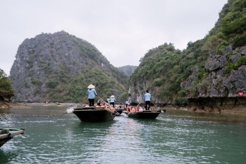 Vanuit Hanoi: 2-daagse boottocht met privébalkon en badkuipMet pendelbus