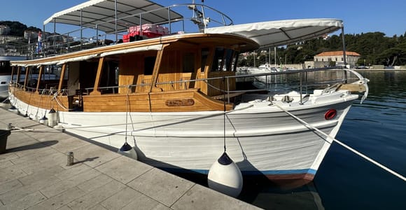 Von Dubrovnik aus: Tagestour zu den Elaphiten-Inseln mit Mittagessen