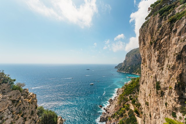 Visit From Naples Gulf of Naples & Capri Sightseeing Boat Tour in Capri y la Gruta Azul