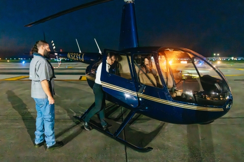 New Orleans: Private City Lights Helicopter Night Tour30 Mile City Lights Night Tour voor 2 of 3 passagiers