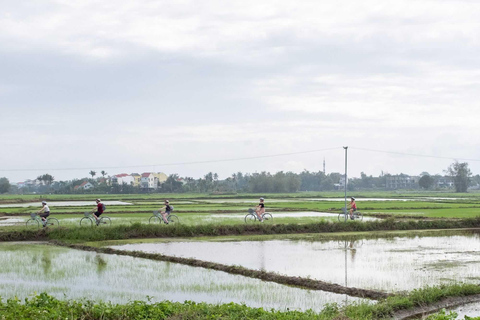 Hoi An : Excursión ecológica en bicicleta con pesca y comida/cena