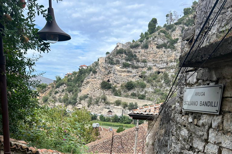 Von der Küste zu den Bergen: Albaniens Sieben-Städte-Tour