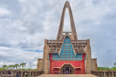 Punta Cana : Basilique de Higüey et visite de la ville avec visite d&#039;une maison locale