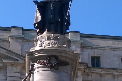 Discover Old Quebec on foot with a local guide