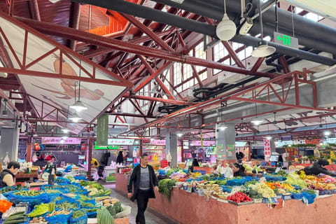 Shanghai Local Market & Hidden Food Tour