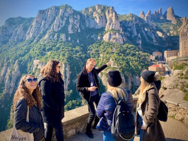 Barcellona: tour di Montserrat con trasferimento e opzione basilica
