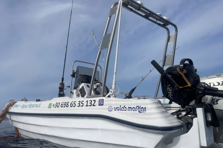 Santorini: licentievrij - bootverhuur nr. 2Santorini: Bootverhuur zonder vaarbewijs