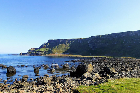 Giants Causeway & Belfast 2 Day private tour in 6 seater