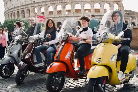 I luoghi imperdibili di Roma in Vespa (senza bisogno di guidare)