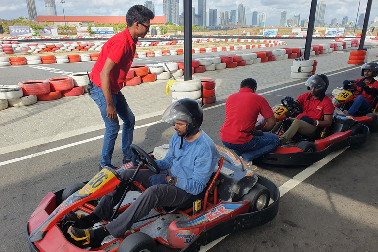 Colombo: Karting e jantar na Lotus Tower com serviço de busca no hotel