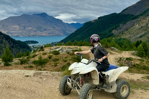 Queenstown: Aventura de quadriciclo com vistas deslumbrantesAcima das quadras do horizonte