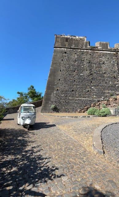 Visita Guiada En Tuk Tuk Por El Casco Antiguo De Funchal Getyourguide