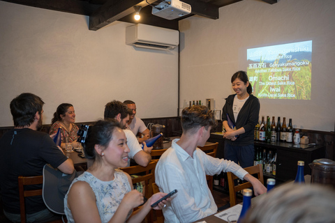 Kyoto: Esperienza di sakè con 7 degustazioni e spuntiniKyoto: Insider Sake Experience con 7 degustazioni e spuntini