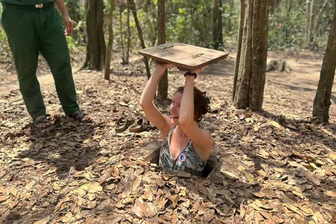 Ho Chi Minh : Cu Chi Tunnels- Ben Duoc Original Tunnels Tour