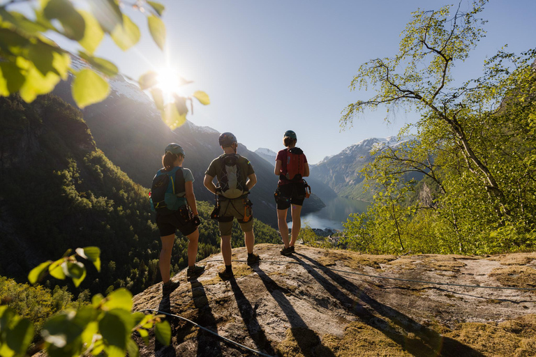 Geiranger : Descente en rappel avec vue épique