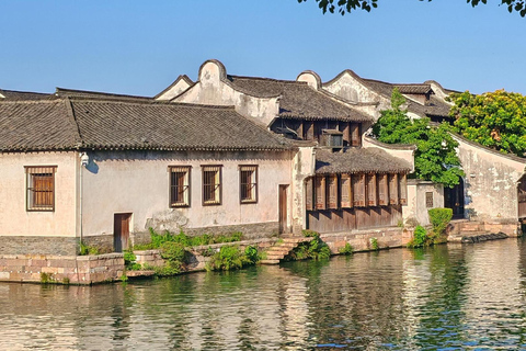 Shanghai: tour privato di 1 giorno a Wuzhen con laboratorio di tintura indaco4 viaggiatori e più