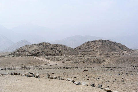 Lima: Caral and Barranco Tour with Pickup