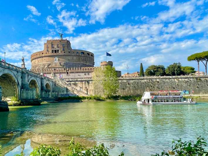 Roma: Crociera fluviale con piazze e fontane tour guidato