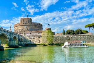 Rome: Food Tasting and Wine Pairing & Tiber River Boat Ride
