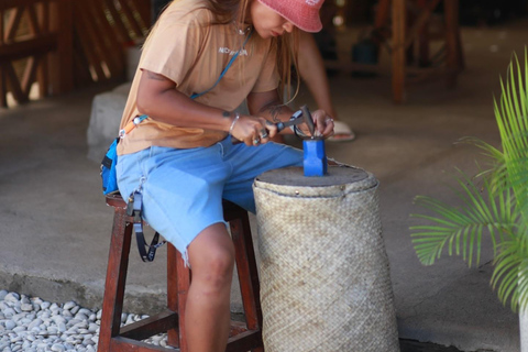 Lombok: Silversmithing Workshop with Jewelry to Keep