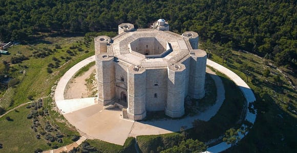 Bari: Castel del Monte & Trani Private Day Tour with Pickup