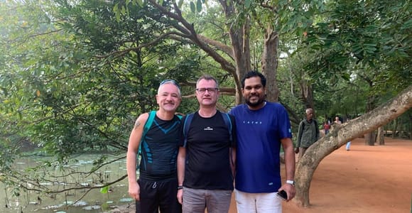 Hikkaduwa: Kayaking, Village Walk & Madu River Experience