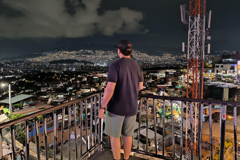 Comuna 13 Full Experience | Subway, Metrocable, Street Art and Culture. Comuna 13 Full Experience | Metro, Metrocable, Street Art and Culture.