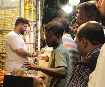 Kolkata Midtown Madness- A Street Food & Nightlife Tour