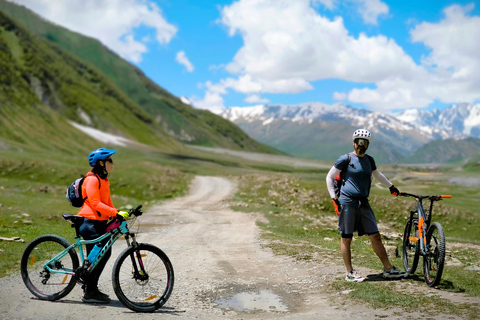 One-day bike tour in the Truso Valley