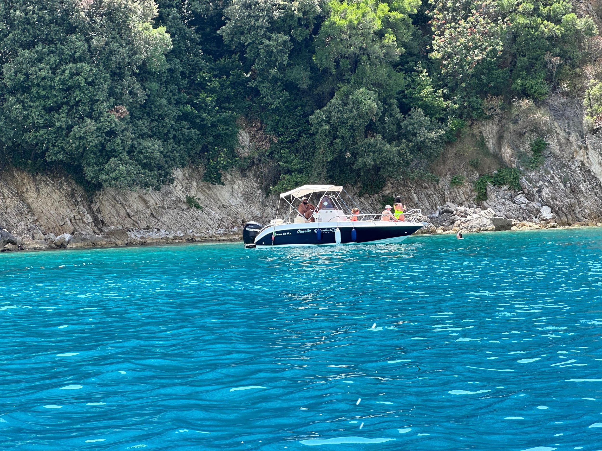 Saranda: Bootstour zu versteckten Höhlen & Krorez + kostenloses Getränk