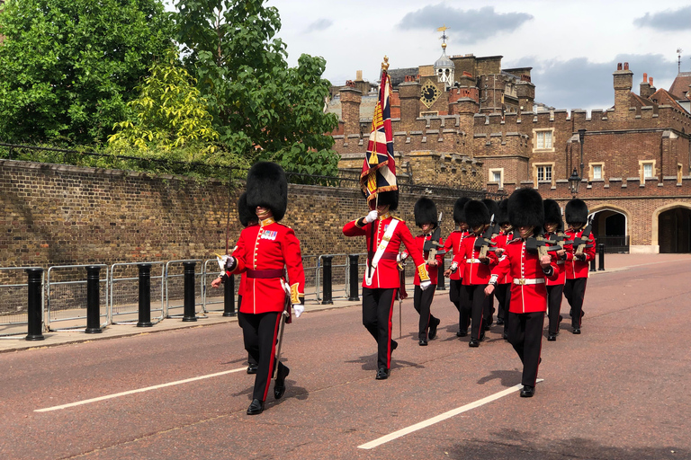 Buckingham Palace Entry & Changing of the Guard Experience