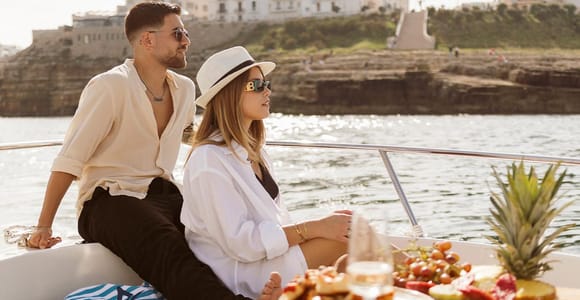 Polignano a Mare: Tour privato grotte marine con aperitivo