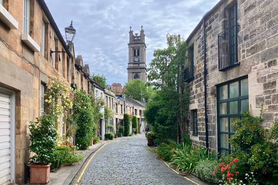 Edinburgh: Spaziergang durch Dean Village, New Town & Royal Botanic Garden. Foto: GetYourGuide Edinburgh: Spaziergang durch Dean Village, New Town & Royal Botanic Garden. Foto: GetYourGuide