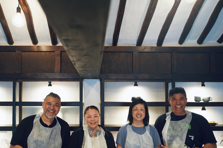 Clase de cocina Royal Seoul en un hanok centenarioClase de cocina real de Seúl en una casa tradicional hanok de 100 años de antigüedad