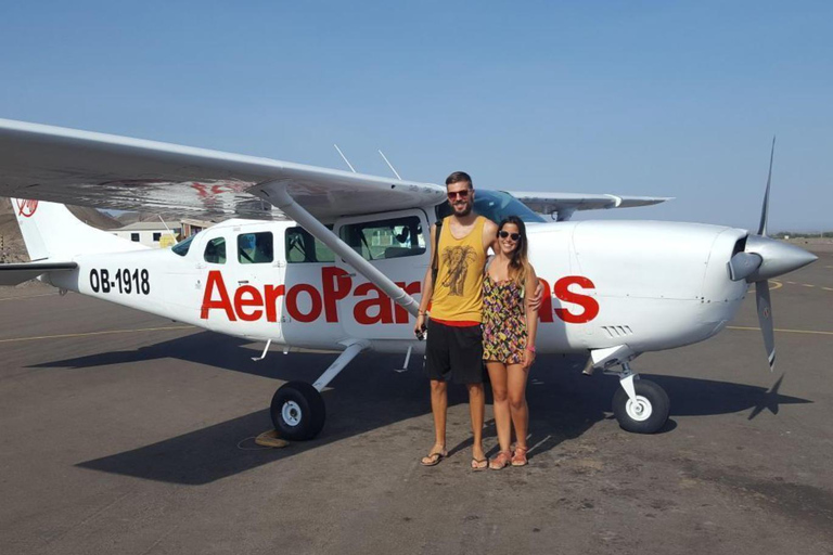 Ballestas-Huacachina oasis and overflight in Nasca from Lima