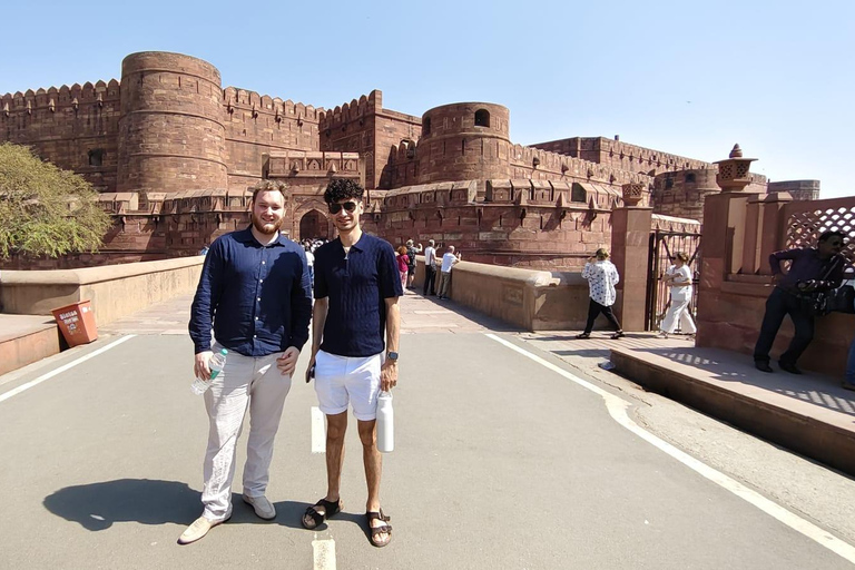 From Delhi: Taj Mahal Day Tour with 5 Star Hotel Lunch From Delhi: Tour with Driver, Guide, Entry Tickets & 5* Meal