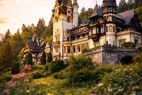 Bucharest: Transylvania Castles and Brasov Day Trip Spanish Tour Group