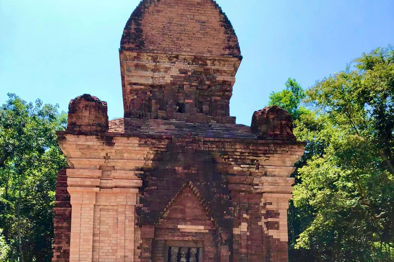 De Hoi An a la Puesta de Sol en el Santuario de My Son (Grupo reducido)De Hue a la Puesta de Sol en el Santuario de My Son (Grupo reducido)