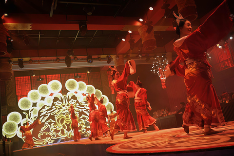 Chengdu: Shuguo Banquet with Hanfu Costume & Makeup Row 2 Only Meal （Plz to book 3 days in advance）