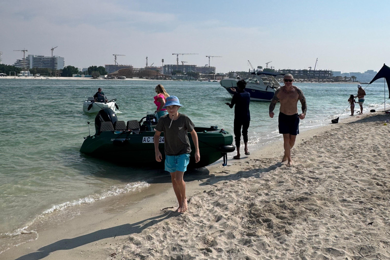 Abu Dhabi: Private Small Boat Rental (No License Required) Abu Dhabi: Small Boat 2 Hour Rental (No License Required)