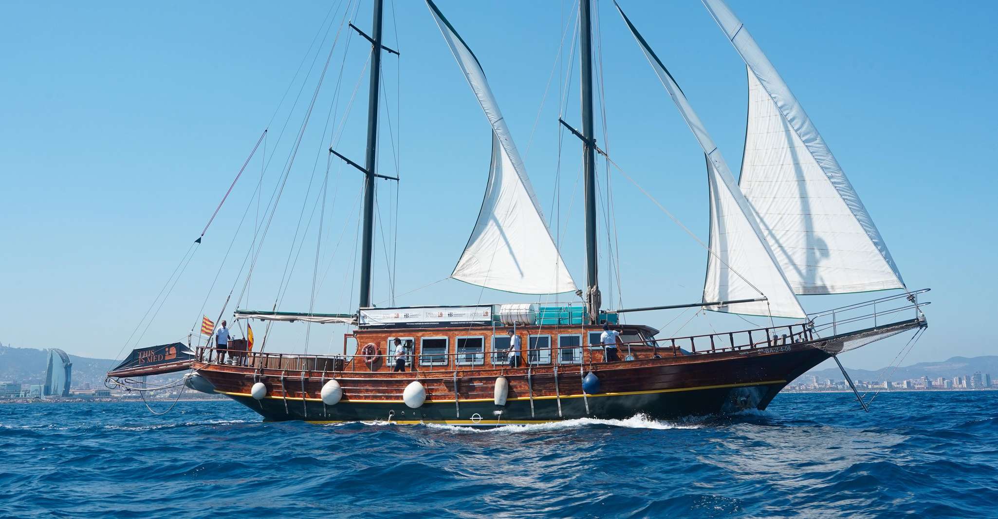 Barcelona: Sunset Sailing Cruise with Live Music photo 4