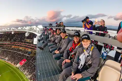 Perth: Optus Stadium AFL Game Day Rooftop Experience
