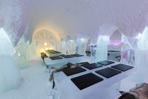 Rovaniemi: Snow Hotel Tour and Ice Restaurant Dinner Meeting Point at Snowman World, in Santa Claus Village