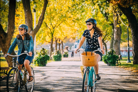 Warsaw Highlights: Old Town & City Centre Guided E-Bike Tour Warsaw Old Town Guided E-Bike Tour (1.5 Hour)