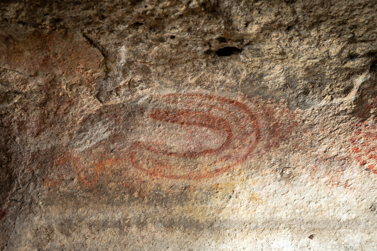NATIVE EXPERIENCE - LAKES AND CAVERNS